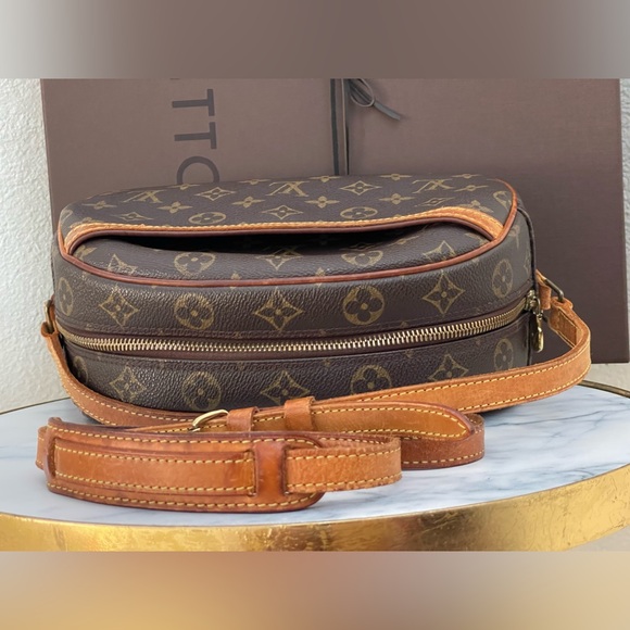 LOUIS VUITTON Monogram Blois Crossbody/Shoulder Bag - Picture 4 of 15